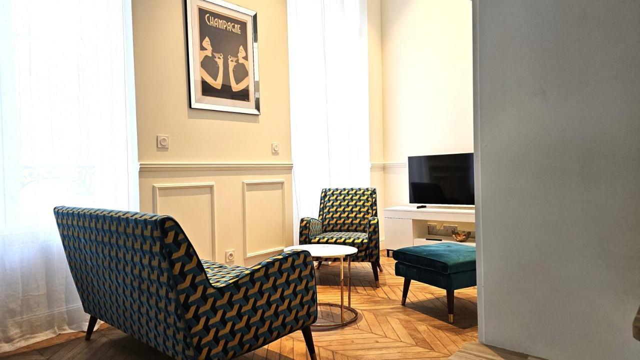 Charmant Studio Hypercentre Reims Apartment Luaran gambar
